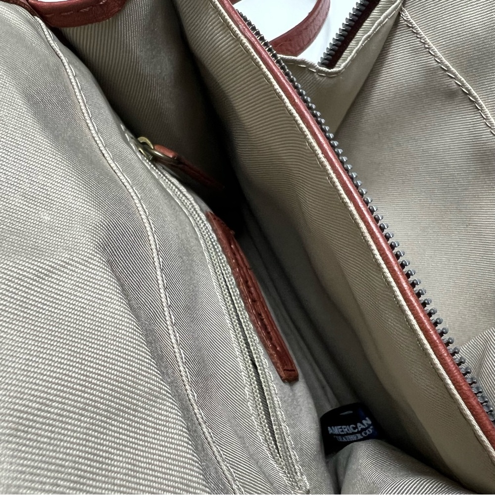 American Leather Kansas Crossbody HandBag 100% Genuine Leather Purse Multi-Pocke - Picture 8 of 10